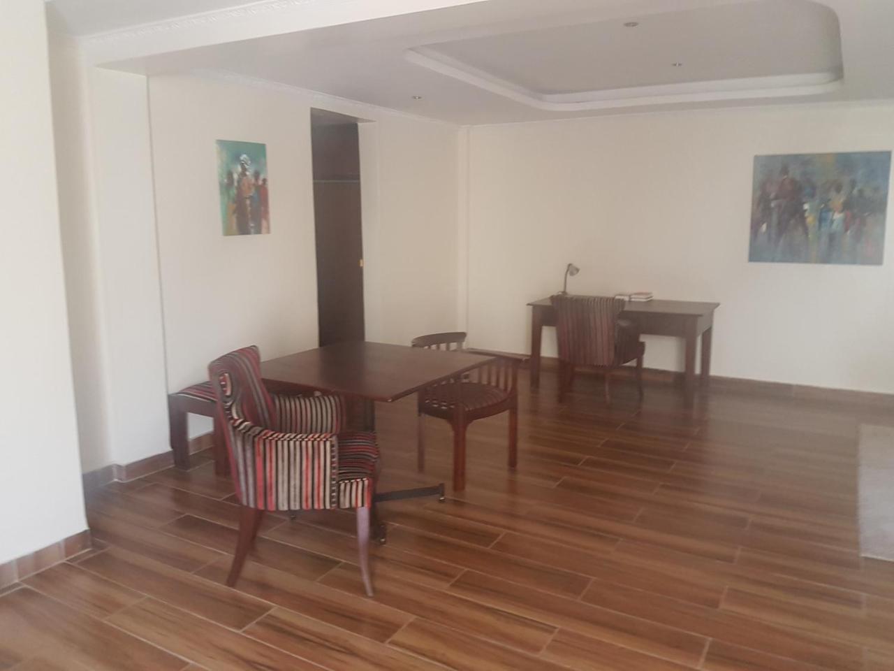 The Vic Hotel Кисуму Экстерьер фото
