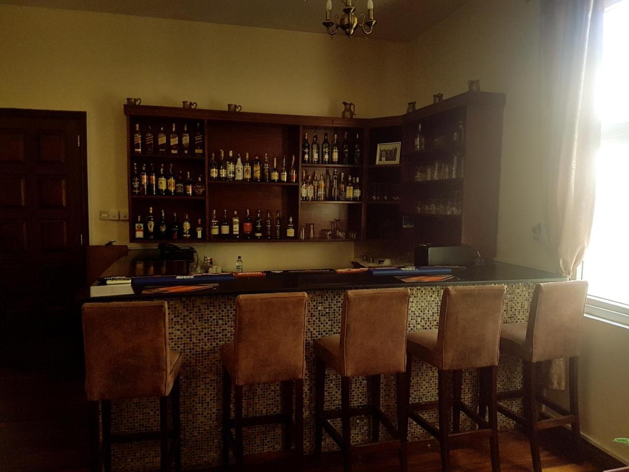 The Vic Hotel Кисуму Экстерьер фото