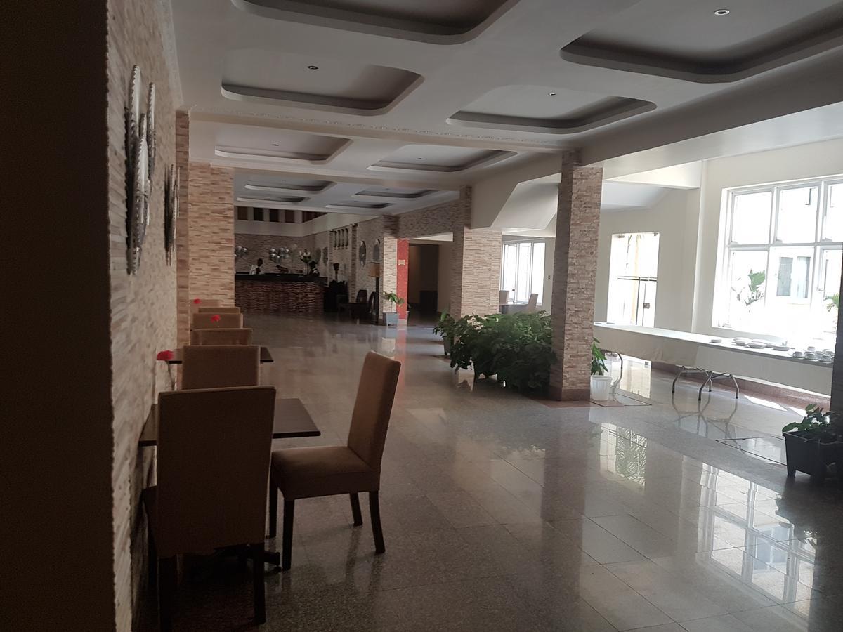 The Vic Hotel Кисуму Экстерьер фото
